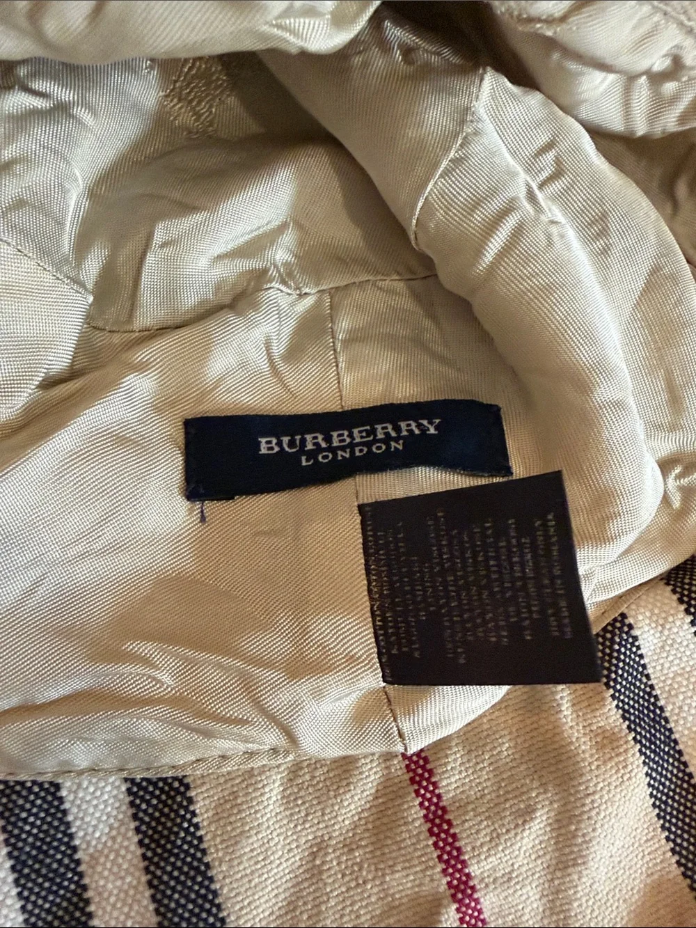 Burberry Beige Striped Kids Bucket Hat from the early 2000s